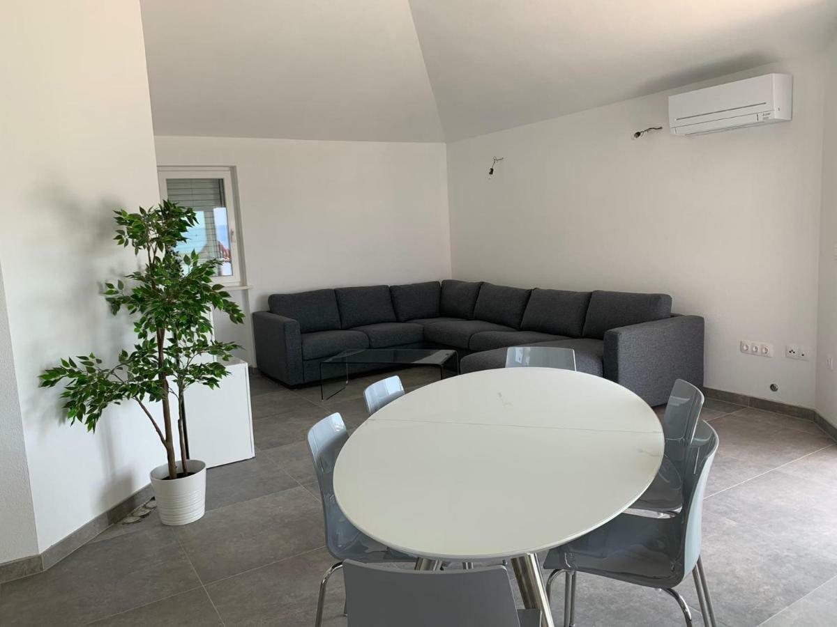 Apartment Valjan Trogir