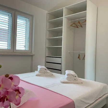 Valjan Apartmani Trogir Exterior photo
